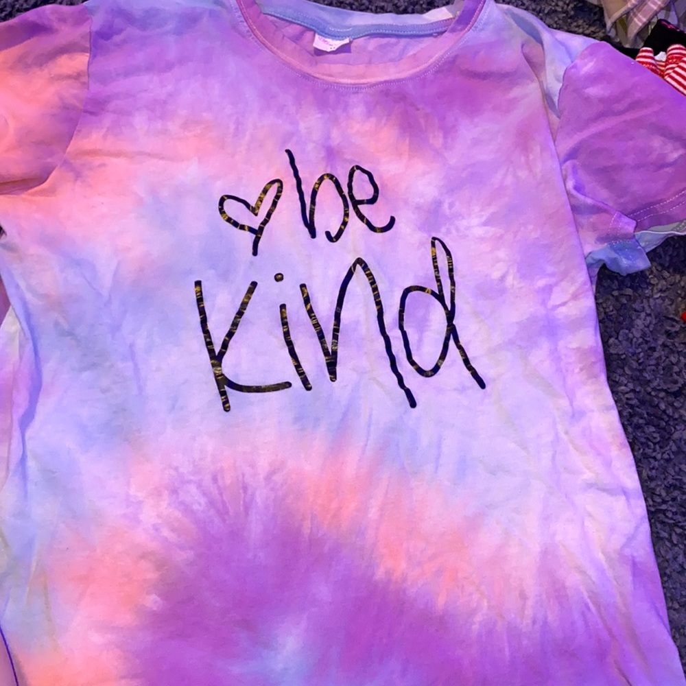 Brand new tie dye “be kind” tshirt!